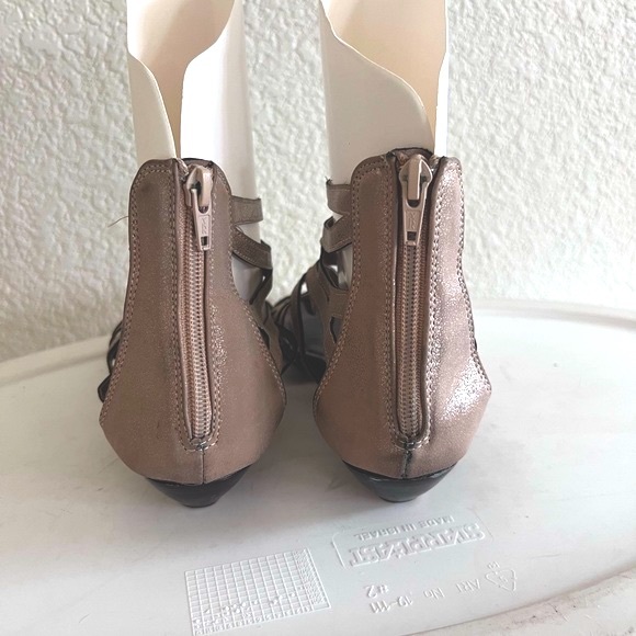 Steve Madden Beige Gladiator Wedge Zip Ankle Sandal - Picture 3 of 6